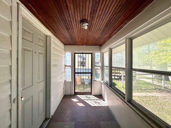 Building Photo - Maffett 2532/2534