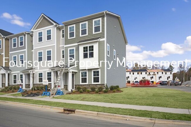 Building Photo - End Unit Town Home | 2nd Floor Back Deck |...