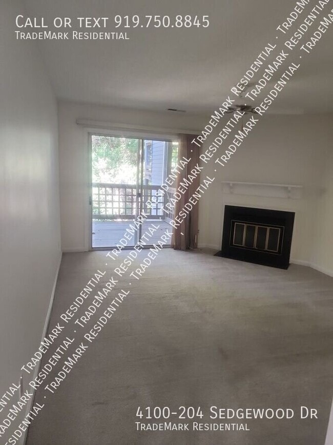 Building Photo - 4100 Sedgewood Dr