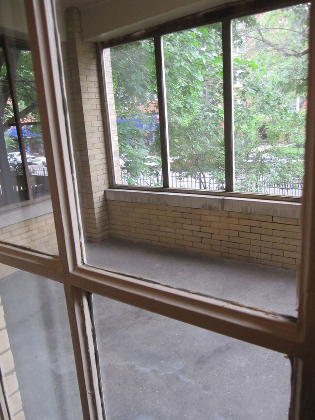 Foto del edificio - 5757 N Winthrop Ave