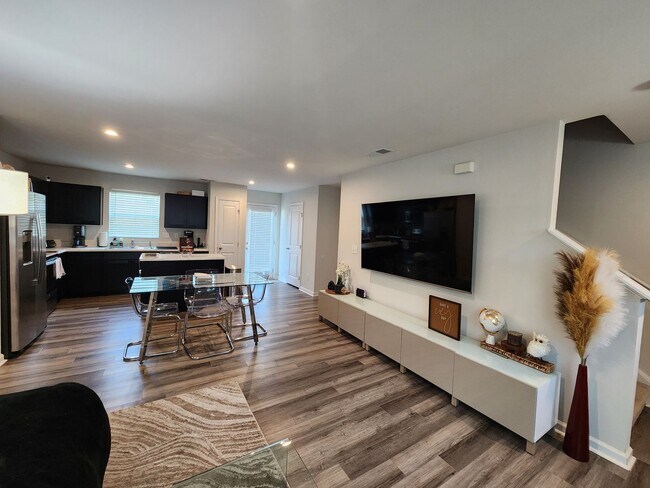 Foto del edificio - Nice 3 Bedroom Home in Robinson Park