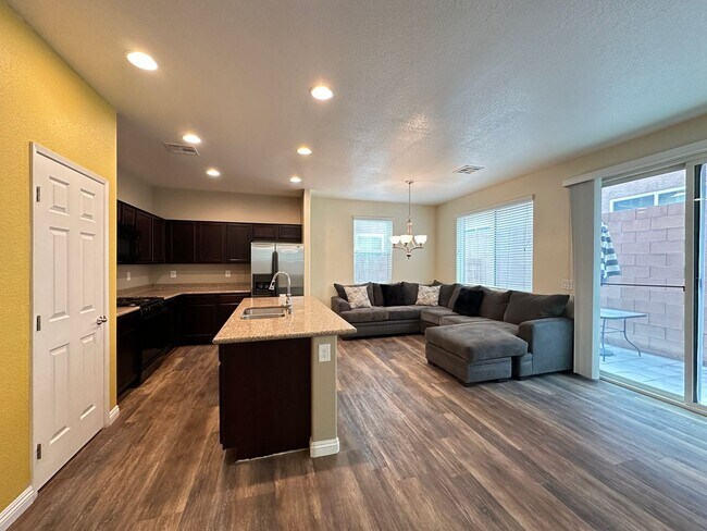 Building Photo - 6209 Solomon Spring Way