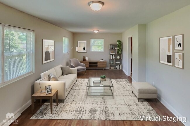 Building Photo - 5201 Pinebrook Dr