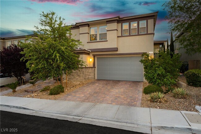 Foto del edificio - 881 Cherry Glen Pl