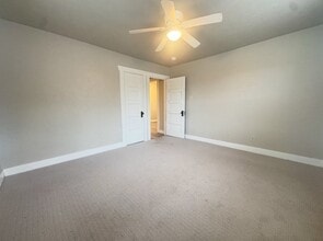 Building Photo - 510 W 6th St