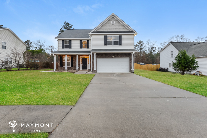 Foto principal - Large Home in Elgin, SC