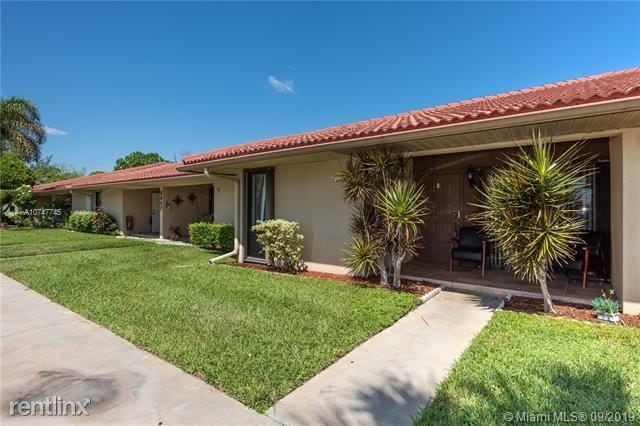 2 br, 2 bath - 5975 Forest Hill Blvd - 2 br, 2 bath  - 5975 Forest Hill Blvd
