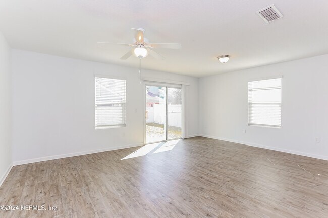 Foto del edificio - 8288 Rigel Rd