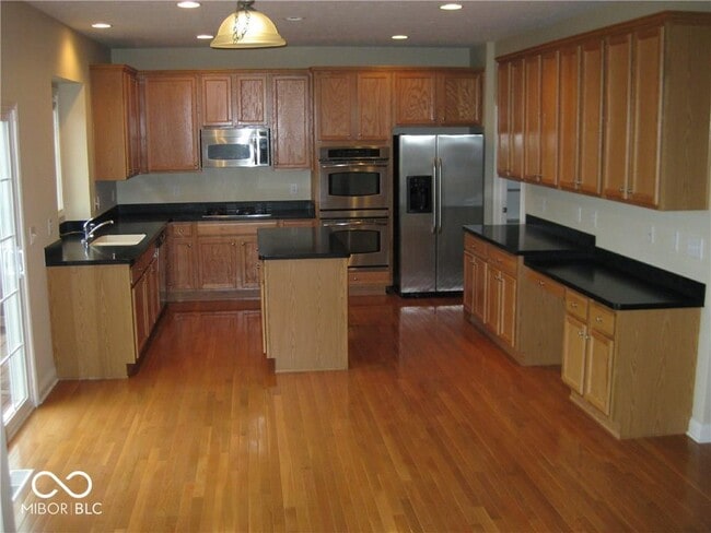 Building Photo - 13658 Monique Dr