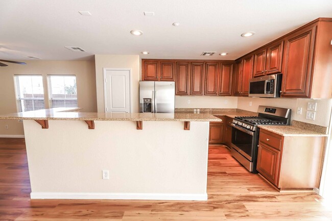 Foto del edificio - NEWLY UPGRADED 3 BEDROOM HOME IN HENDERSON!