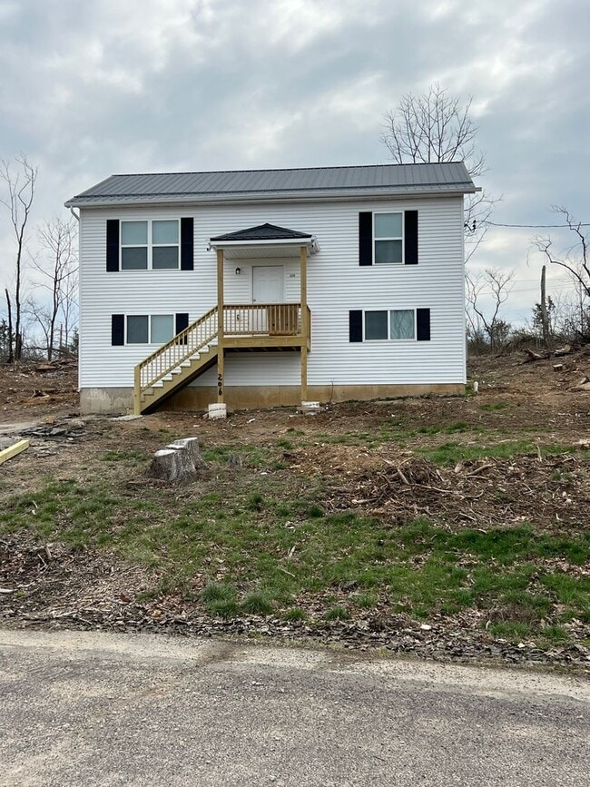 Building Photo - 206 Baker St