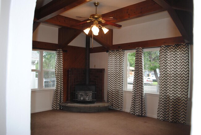 Building Photo - 212 E Harrison St