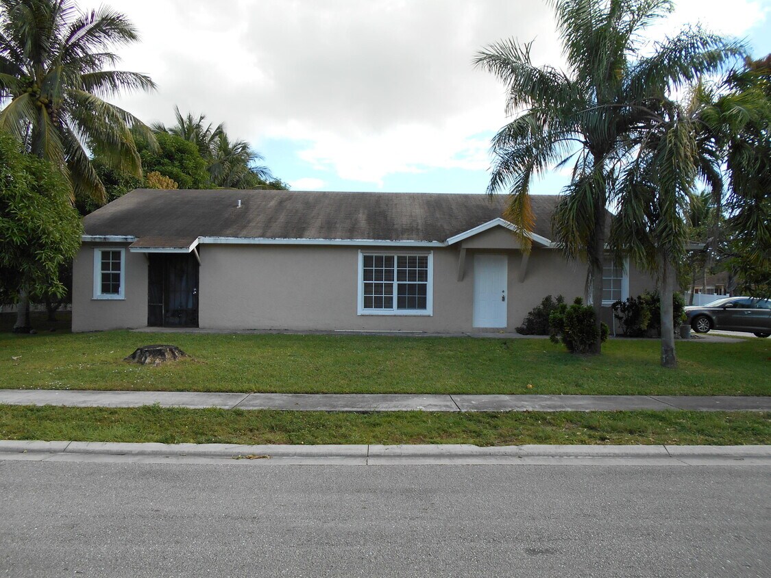 10116 Boynton Pl Cir, Boynton Beach, FL 33437 House Rental in Boynton