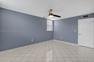 Building Photo - 1820 SW 81st Ave
