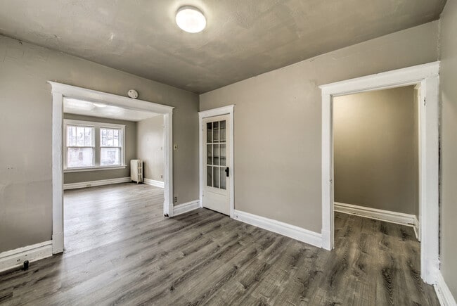 Building Photo - 4056 S Grand Blvd