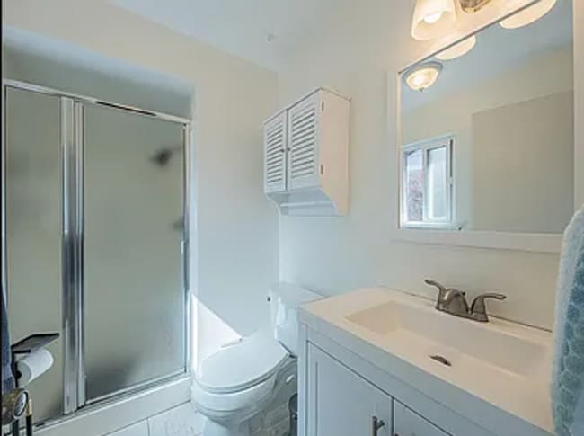 Building Photo - Charming Monterey Home in Quiet Neighborho...