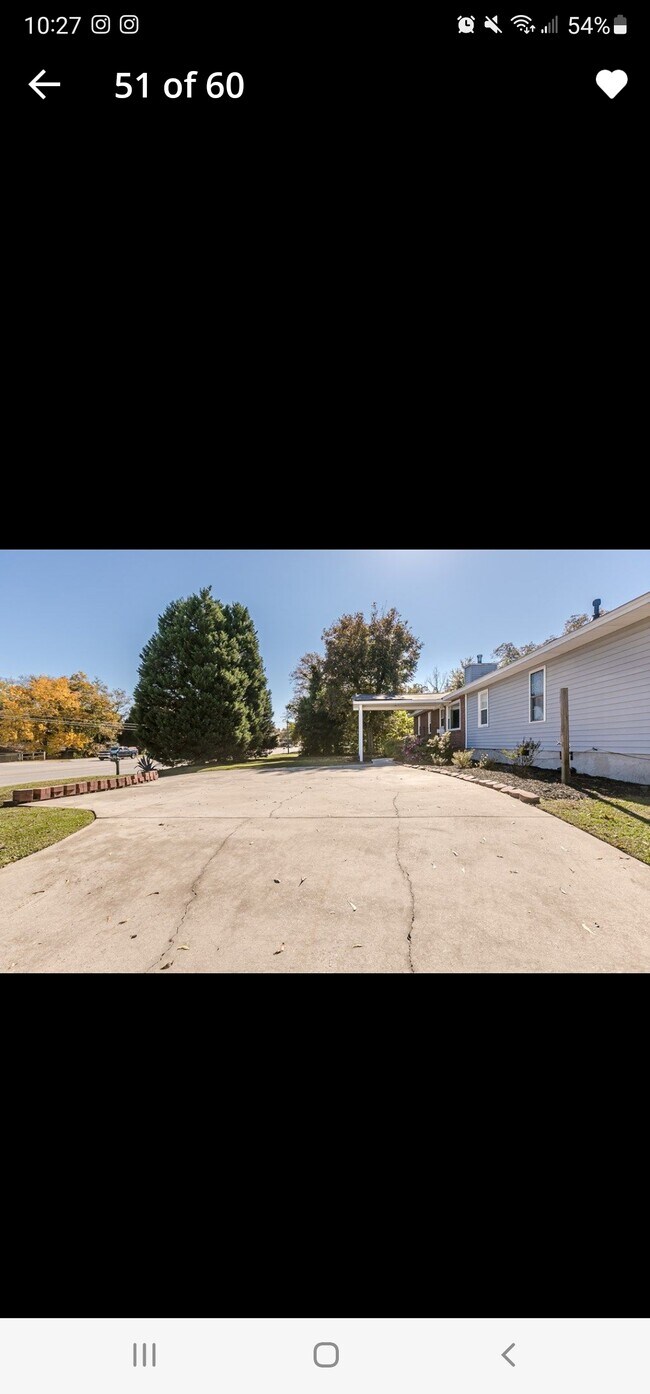 Building Photo - 131 S Belair Rd