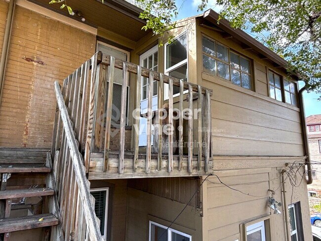 Photo - 146 Logan St Townhome