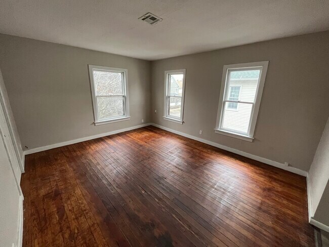 Living Room - 1213 E 8th St