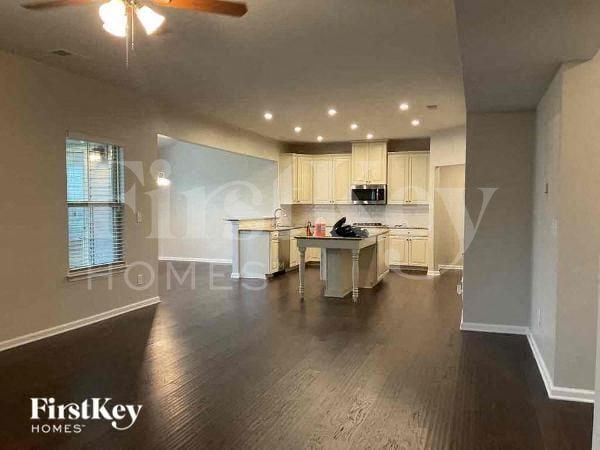 Foto del edificio - 1509 Scarbrough Cir SW