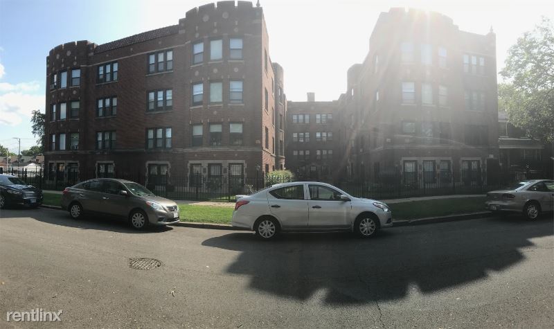 Primary Photo - 8302 S Justine St