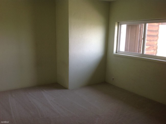 Building Photo - 3 br, 1 bath House - 111 Pattee