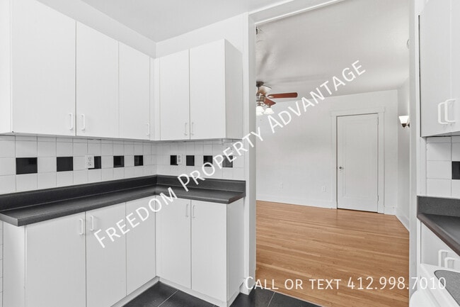 Foto del edificio - 755 Shady Dr E