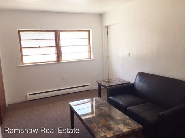 Building Photo - Studio, 1 bath Room For Rent - 1105 W. Oregon
