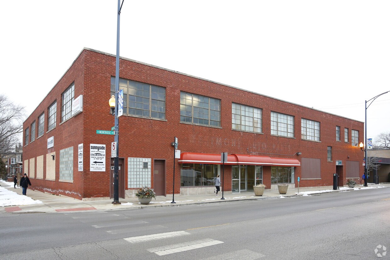 Foto principal - 2416-2424 W Montrose Ave