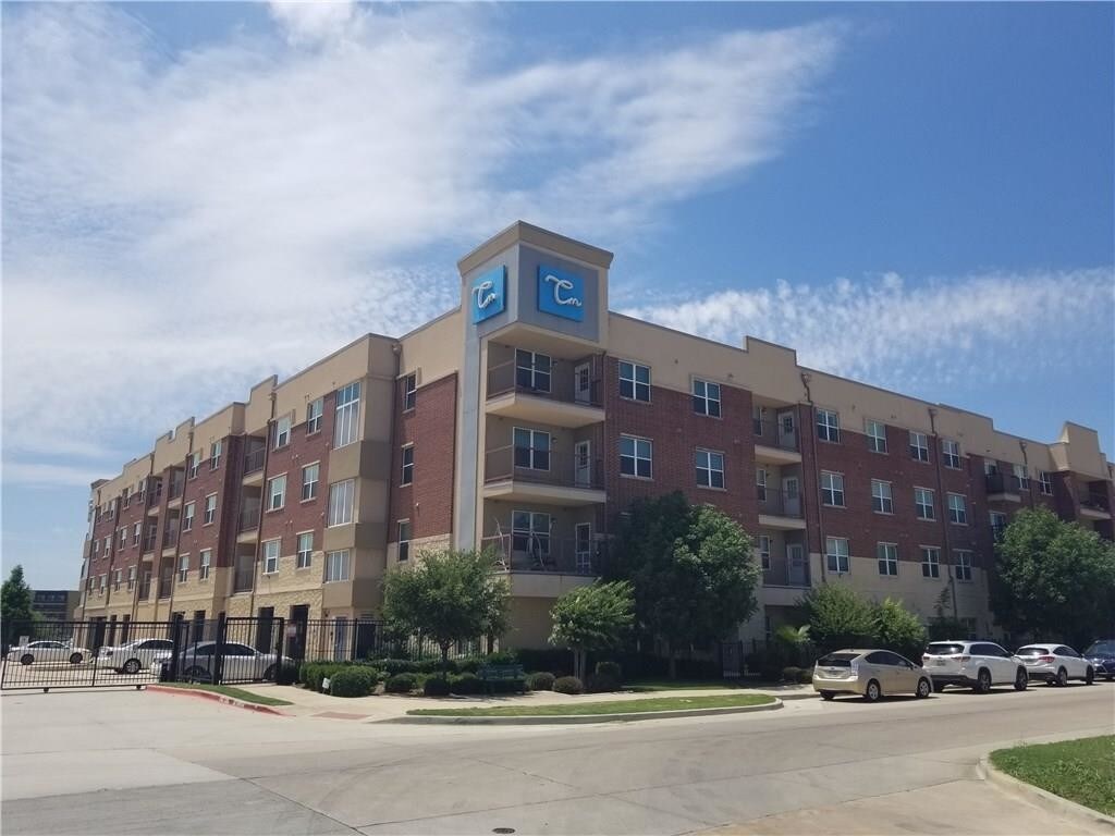 Foto principal - 1100 W Trinity Mills Rd