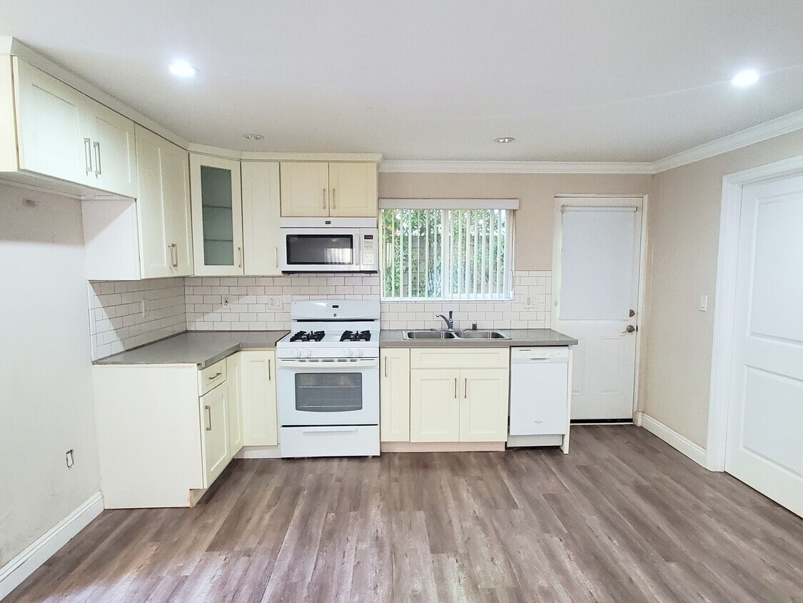 5258 Tujunga Ave Unit 5258.5, North Hollywood, CA 91601 Apartments in North Hollywood, CA