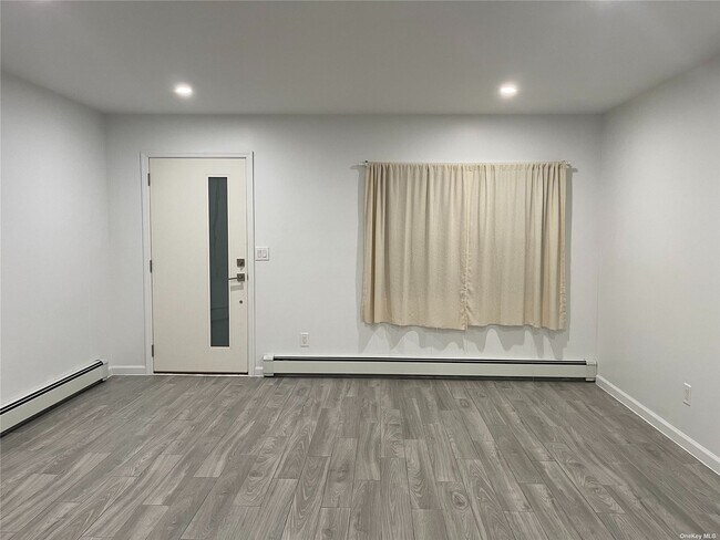 Foto del edificio - 45-21 169th St
