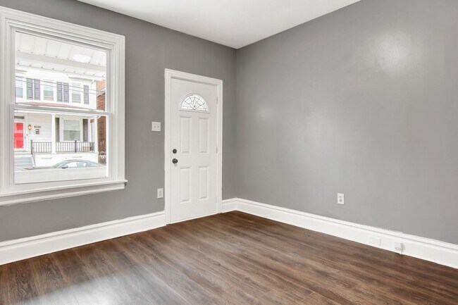 Foto del edificio - Charming 3 Bedroom, 1.5 Bath Home in Steelton, Pa!