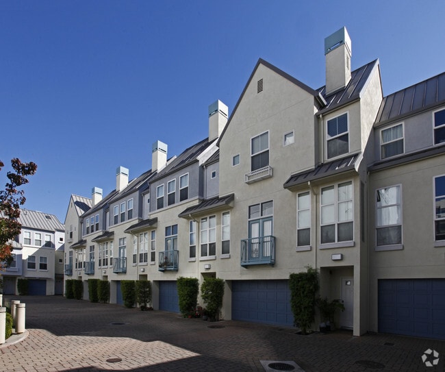 Metro Center Senior Homes Apartments Foster City, CA