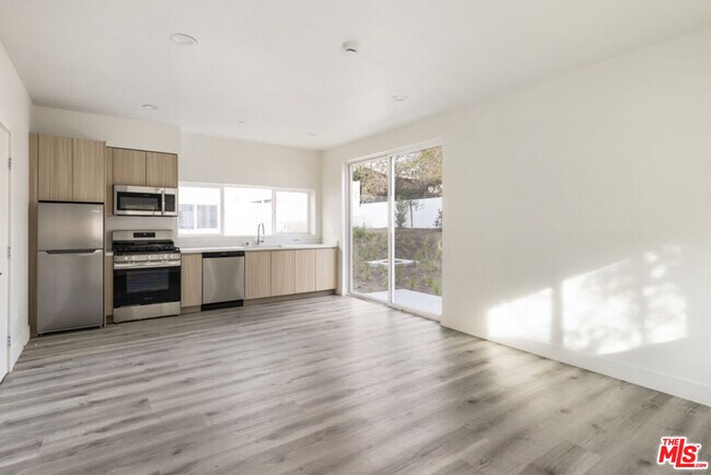 Foto del edificio - 3210 Verdugo Rd