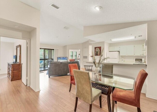 Building Photo - 4017 Crockers Lake Blvd