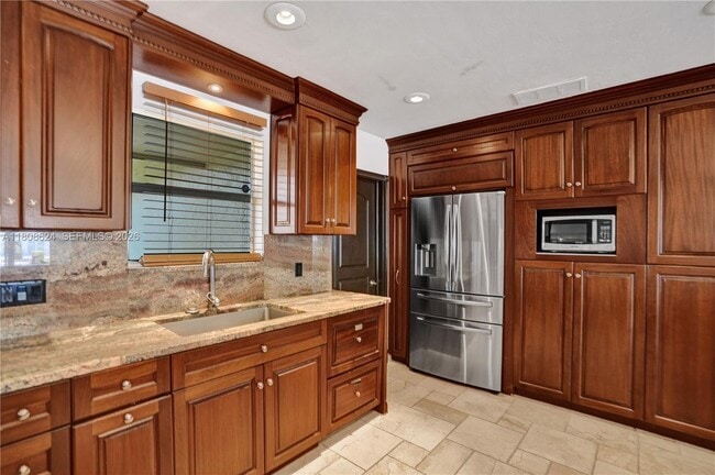 Foto del edificio - 3100 NE 56th Ct