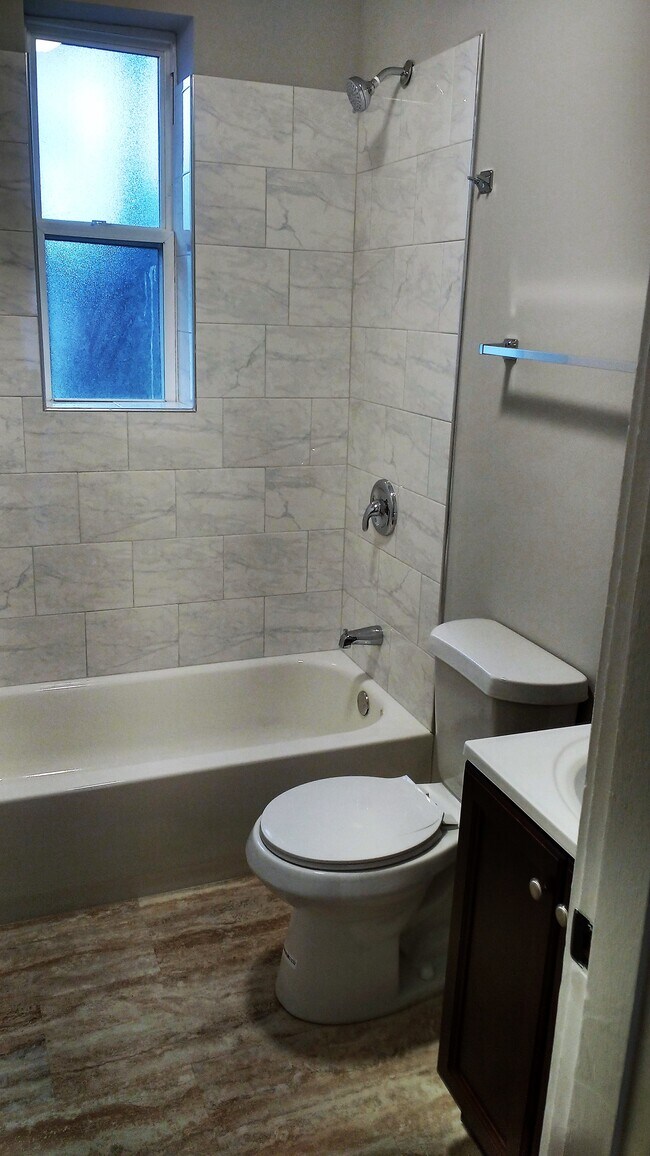 Foto del edificio - 3710 Hereford St