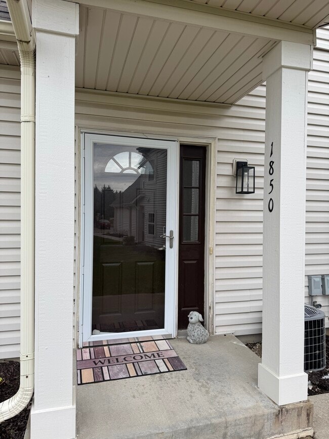 Foto del edificio - 1850 Stoney Ln