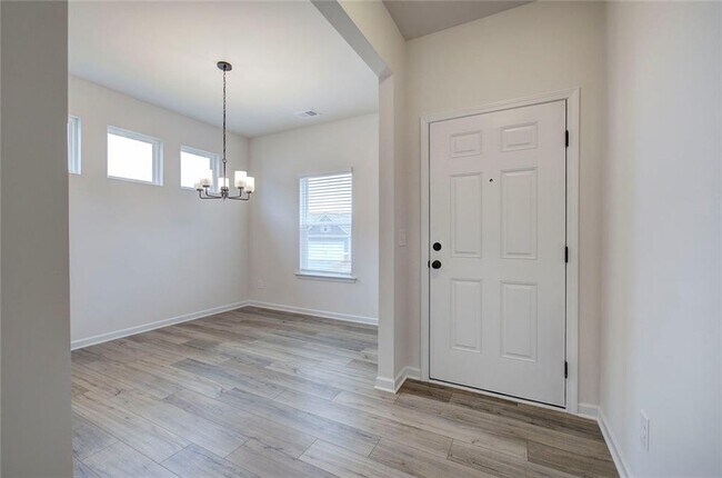 Foto del edificio - 503 Ozark Ln