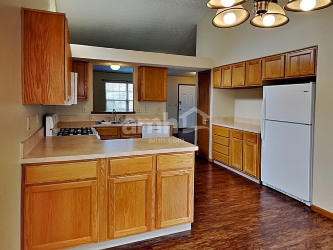 Building Photo - 3008 Old Warson Dr