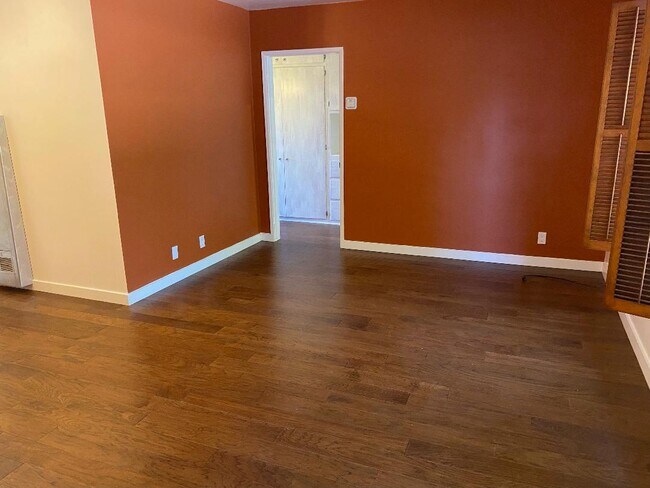 Building Photo - 3765 Inglewood Blvd