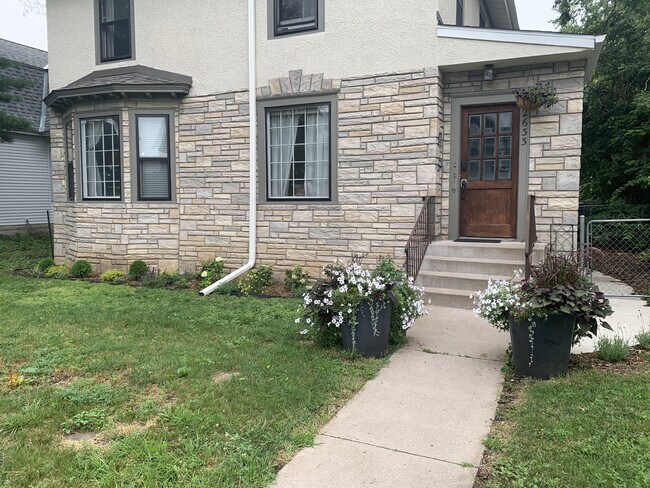 Foto del edificio - 2633 Garfield Ave