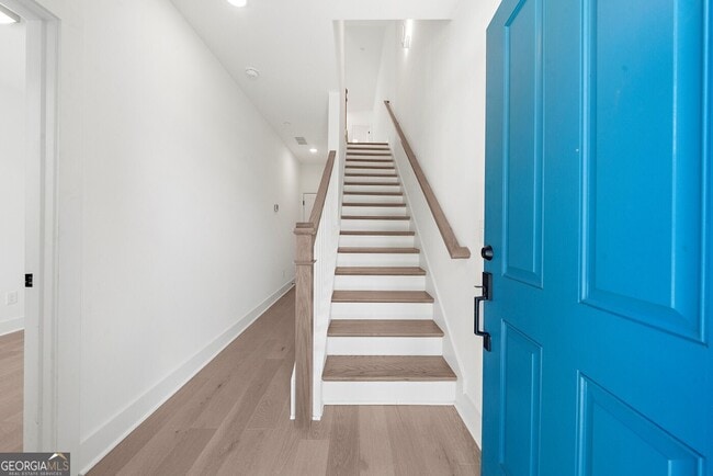 Foto del edificio - 215 Bass St SW