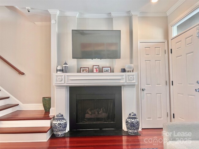 Foto del edificio - 833 W 4th St