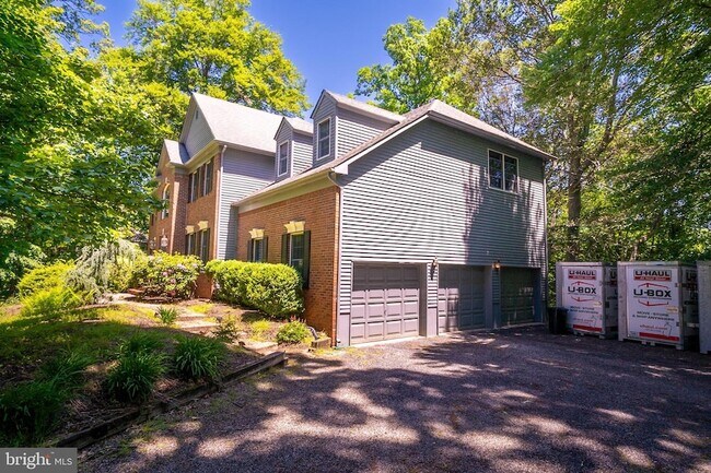 Building Photo - 16 Cliffview Ct