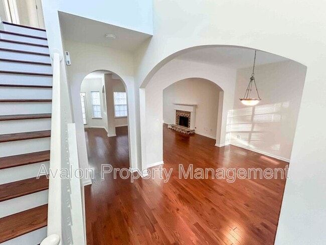 Foto del edificio - 2027 Oakbluff Way SW