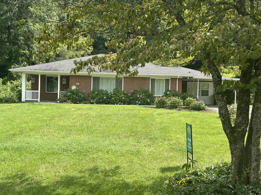 Foto principal - 276 Meadow Dr
