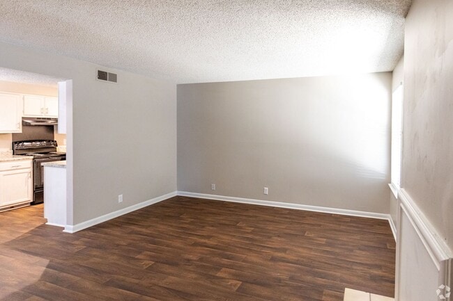 Interior Photo - Pebble Creek