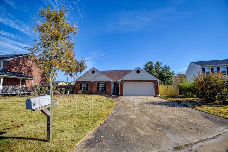 Primary Photo - 808 Sandoval Dr